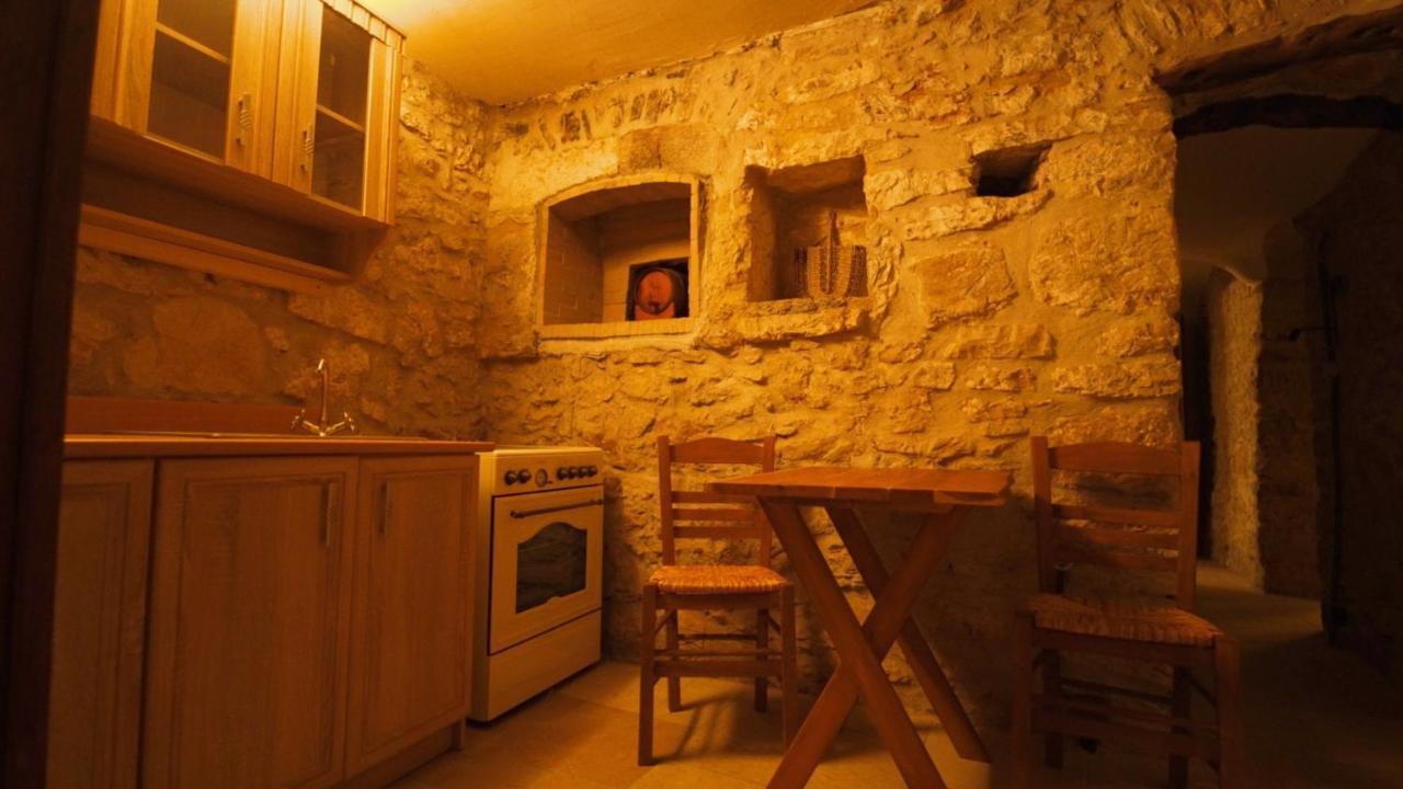 Kythera Secrets Suites Viaradika Екстериор снимка
